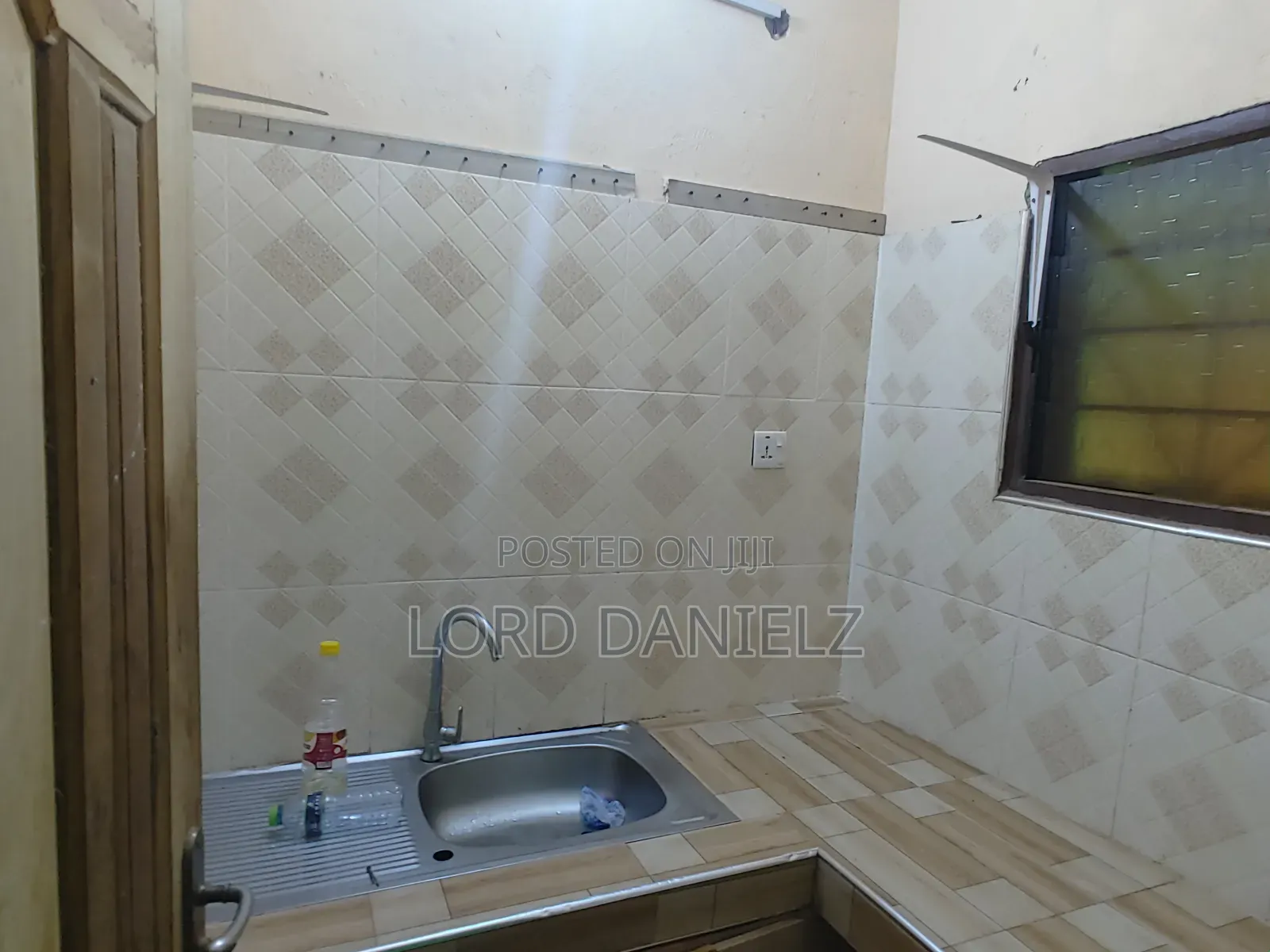 Single Room Self-Contained for Rent at Brofoyedu-Afratia