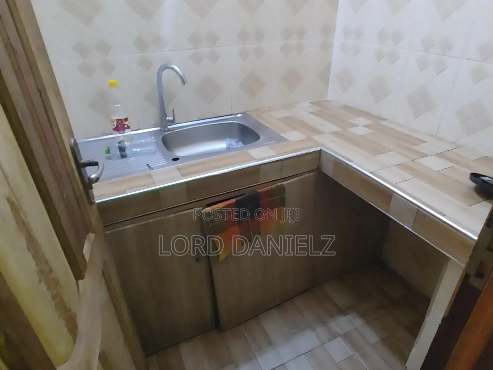 Single Room Self-Contained for Rent at Brofoyedu-Afratia