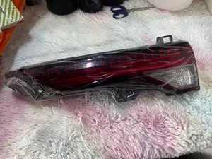 2023-2024 Mitsubishi Outlander Bootlight