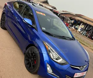 Hyundai Elantra Limited Sedan FWD (1.8L 4cyl 6A) 2013 Blue