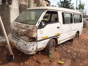 Hyundai Universe 2005 White