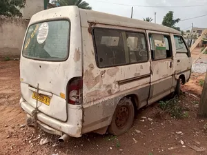 Hyundai Universe 2005 White