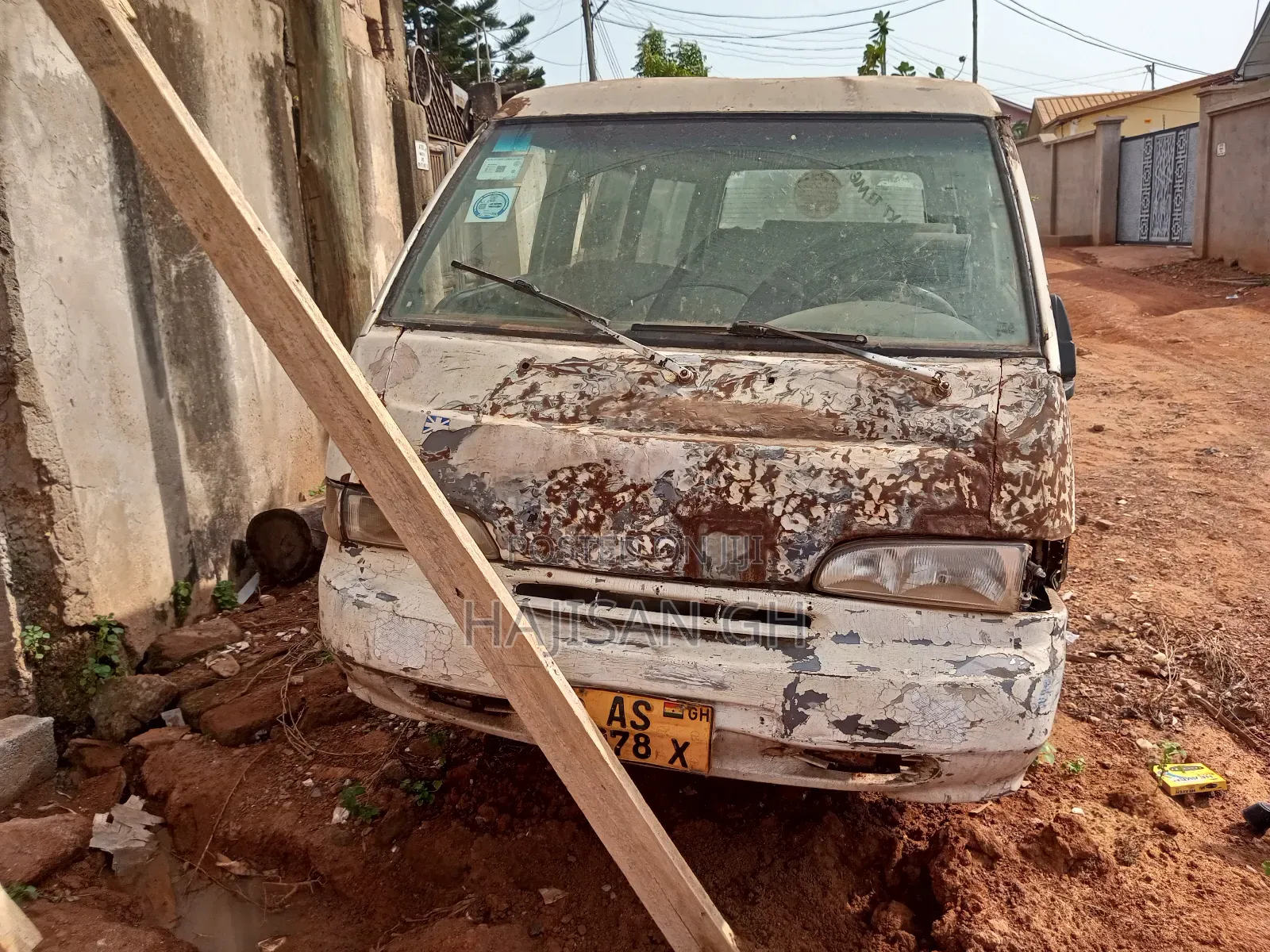 Hyundai Universe 2005 White
