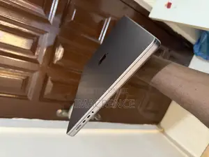 Laptop Apple MacBook Pro 2021 M1 16GB Apple M1 Pro SSD 512GB