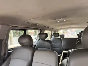 Hyundai Starex 2015 Yellow