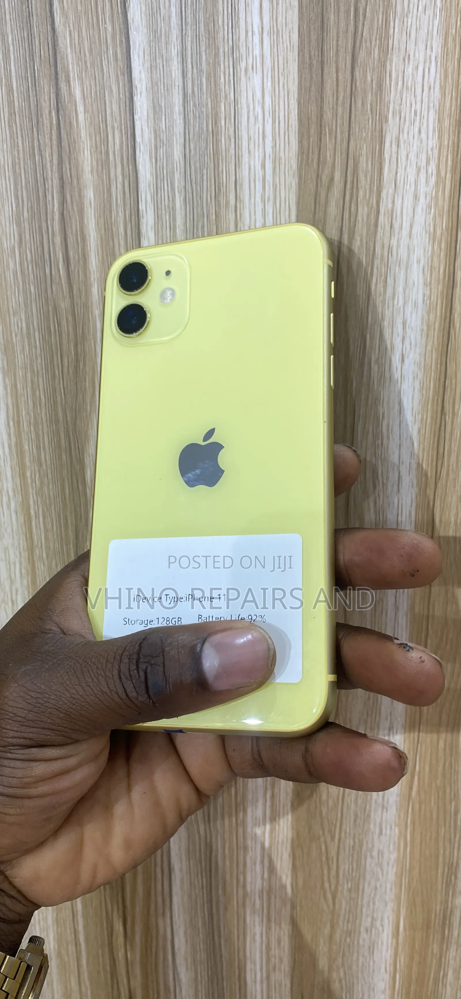 New Apple iPhone 11 128 GB Yellow