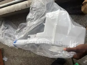 Hyundai Tucson Wiper Tank Bottle 2015 2016 2017 2018