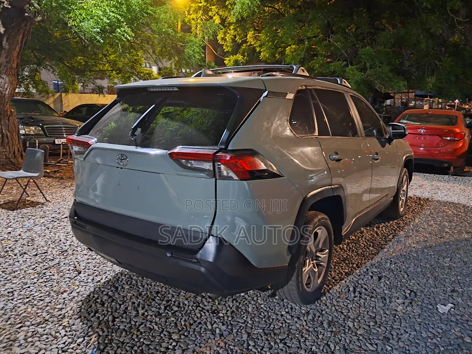 Toyota RAV4 XLE AWD 2019 Green