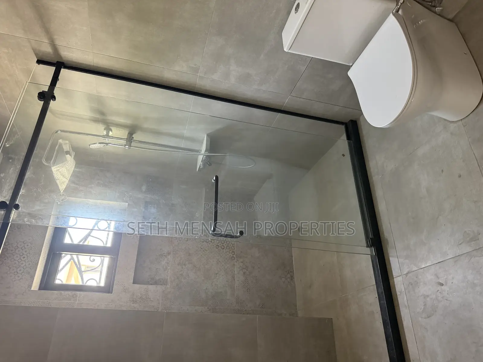 3bdrm Apartment in Skm, Dzorwulu for sale