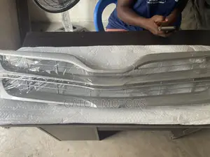 Toyota Venza Front Shells