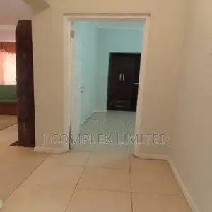 3bdrm Apartment in Estates for rent