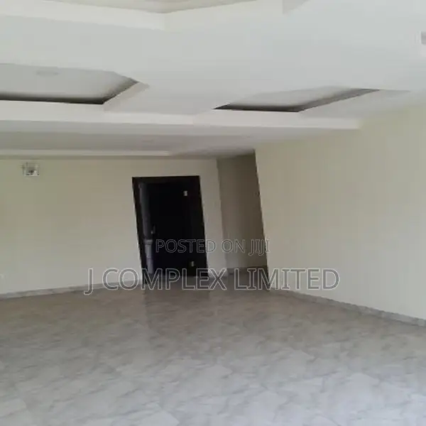 3bdrm Apartment in Estates for rent