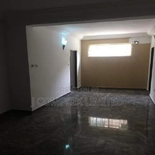 3bdrm House in Estates for sale