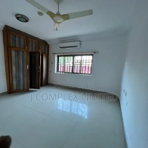 3bdrm House in Estates for sale