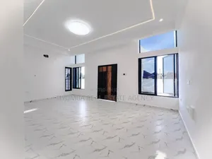 3bdrm Duplex in Tiyumba Real Estate, Ga East Municipal for sale