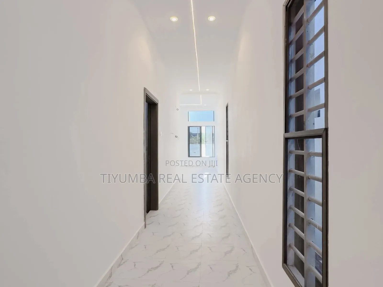 3bdrm Duplex in Tiyumba Real Estate, Ga East Municipal for sale