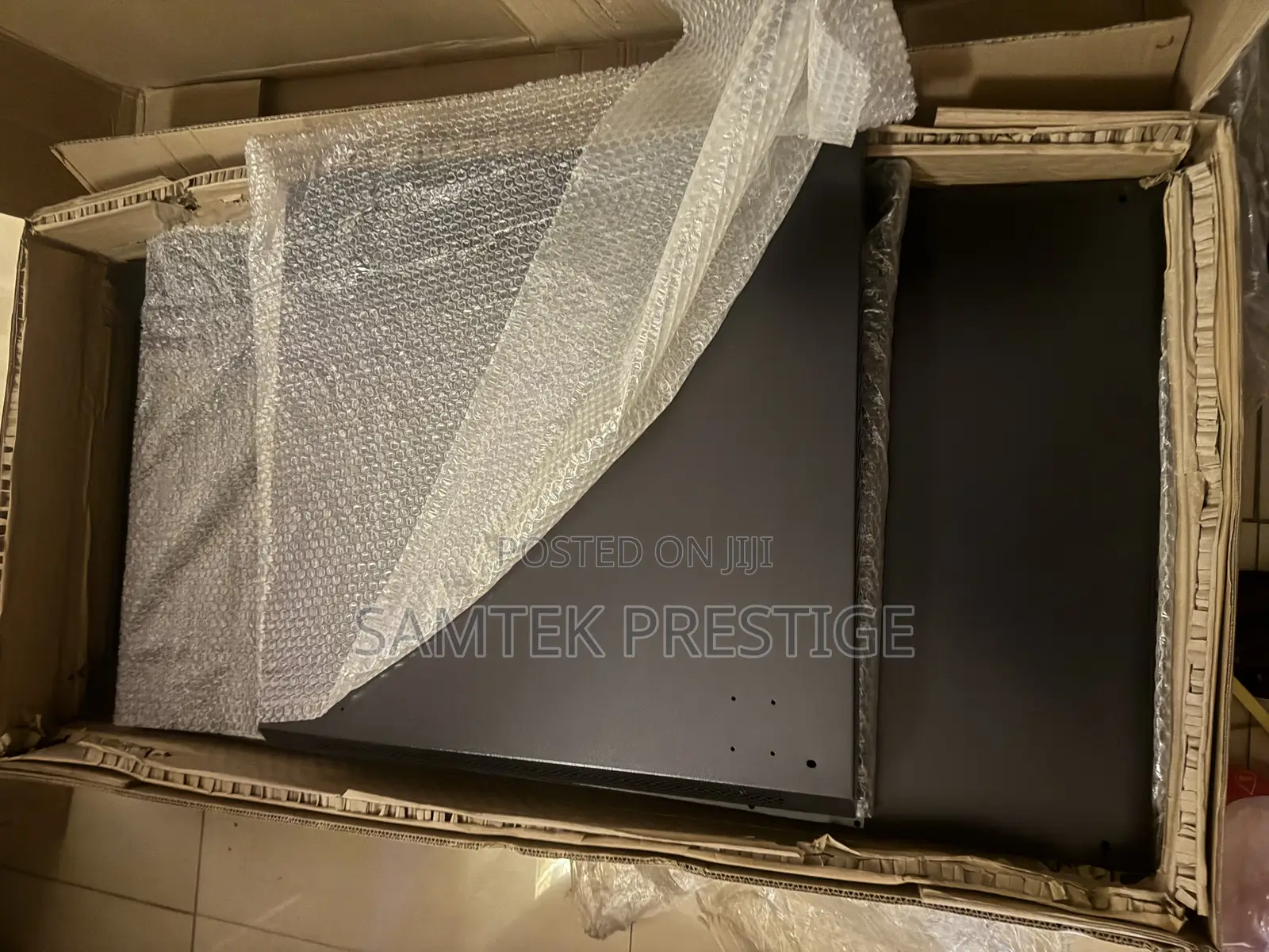 Design Server Rack 22u Network Cabinet Floor Stand