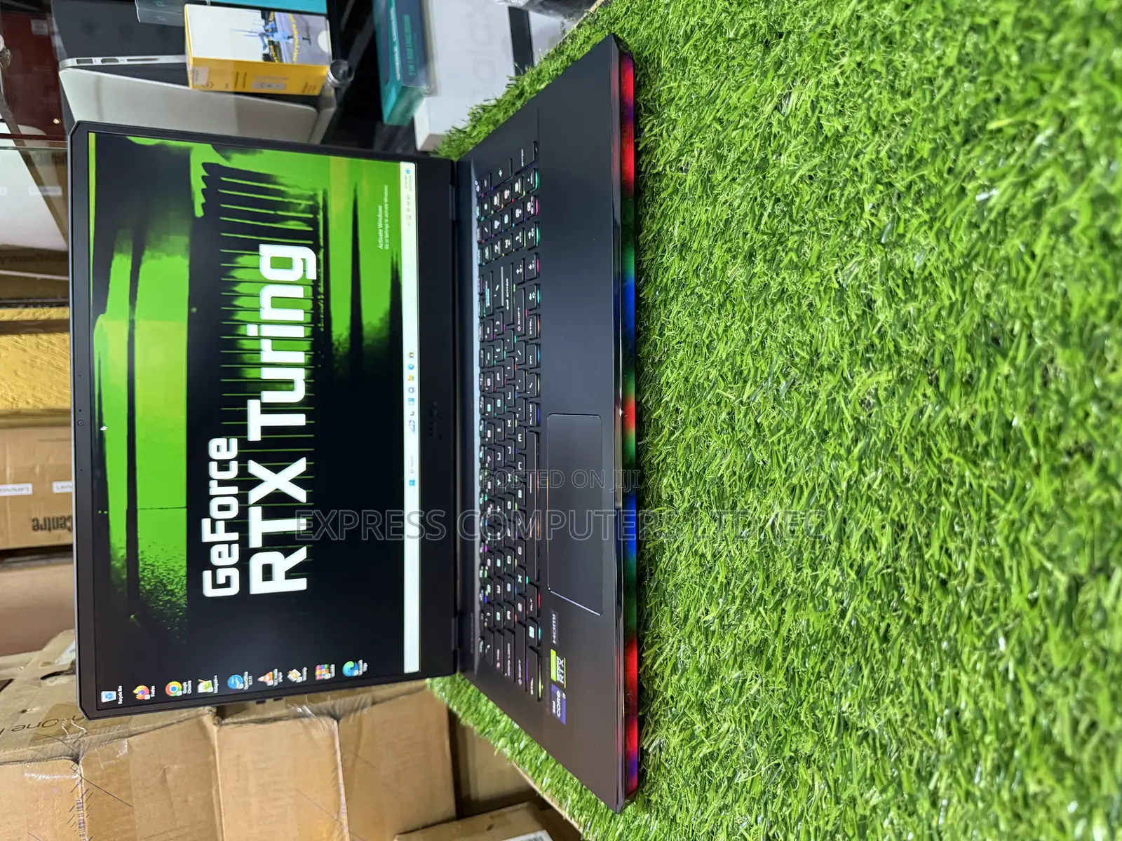 Laptop MSI Raider GE76 12UGS 32GB Intel Core i9 SSD 1T