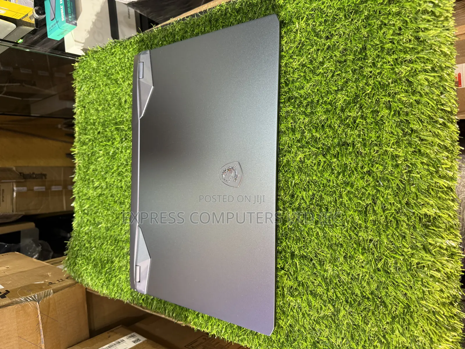 Laptop MSI Raider GE76 12UGS 32GB Intel Core i9 SSD 1T
