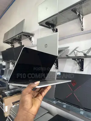 Laptop Apple MacBook Pro 2017 8GB Intel Core I5 SSD 256GB