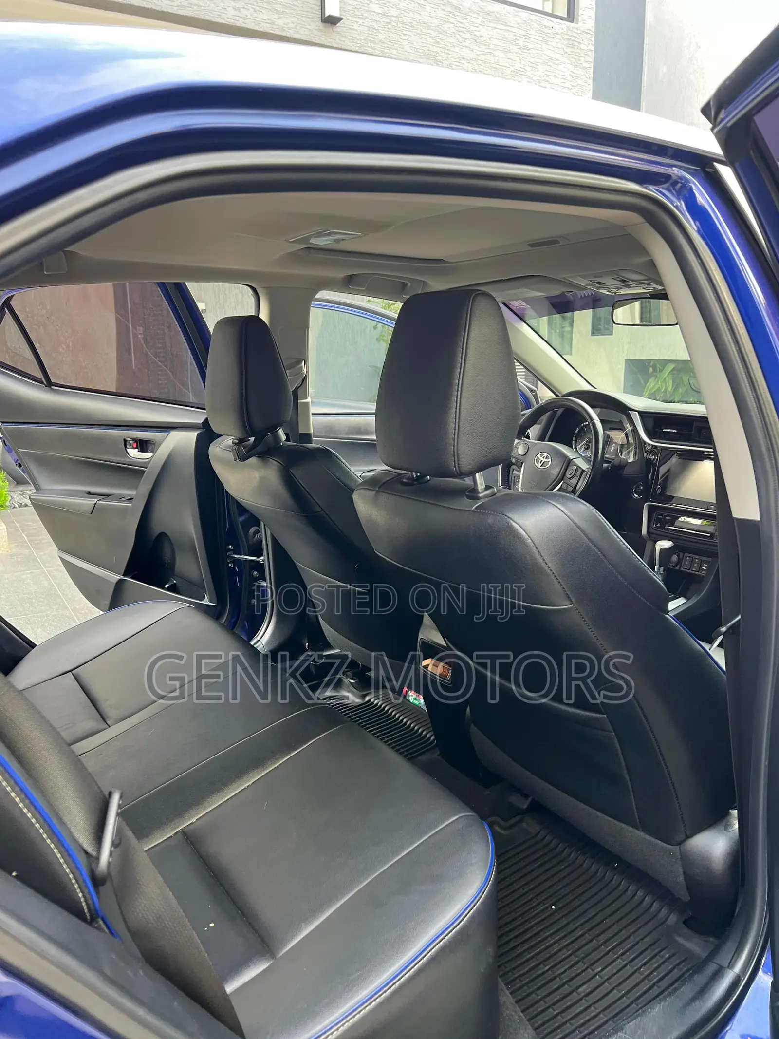 Toyota Corolla XSE (1.8L 4cyl 2A) 2019 Blue