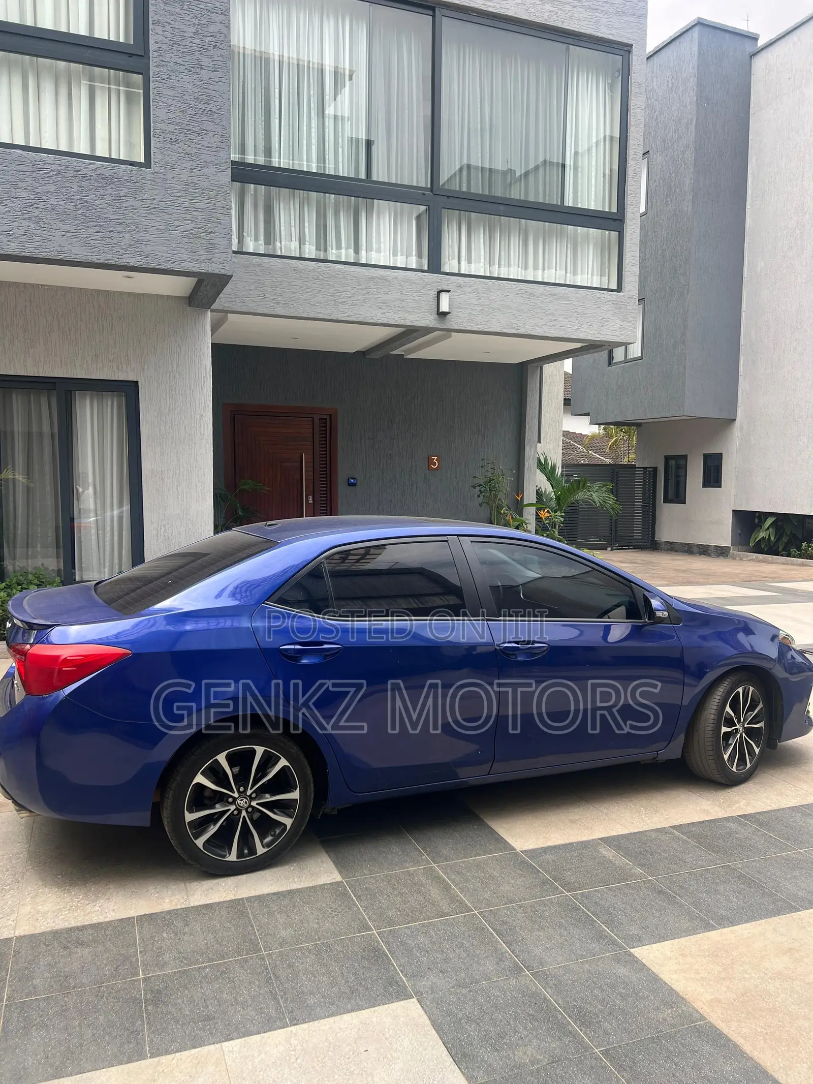 Toyota Corolla XSE (1.8L 4cyl 2A) 2019 Blue