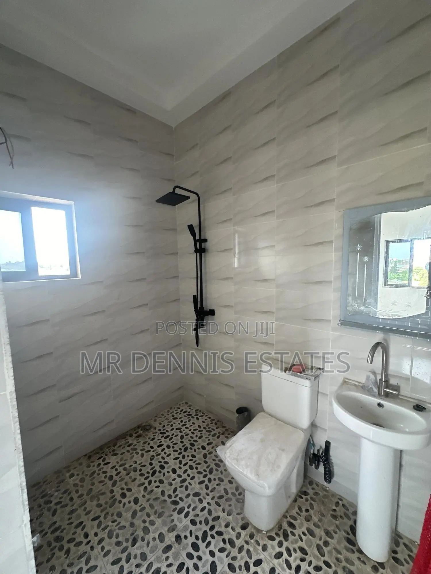 2bdrm Apartment in Westhills Mall, Weija Junction for rent