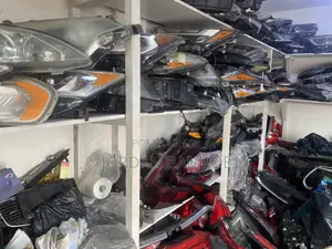 Honda,Hyundai,Benz,Bmw Taillight - Headlight
