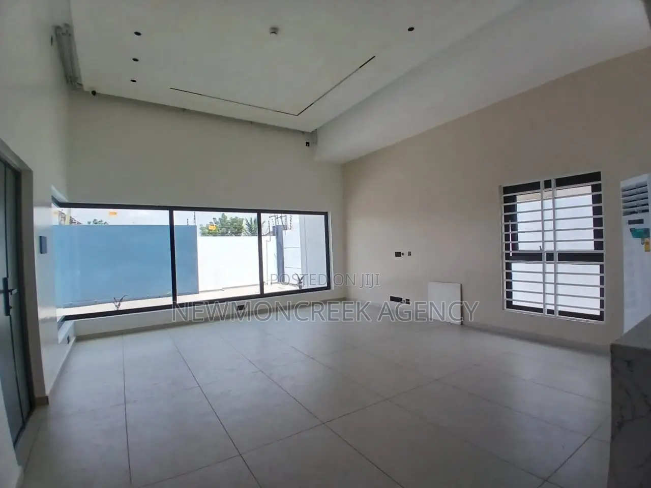 3bdrm Bungalow in Police City, Accra Metropolitan for sale