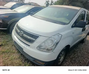Hyundai H1 2022 Silver