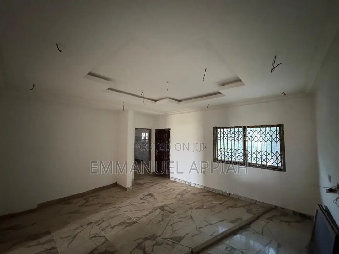 6bdrm House in Gbawe for sale