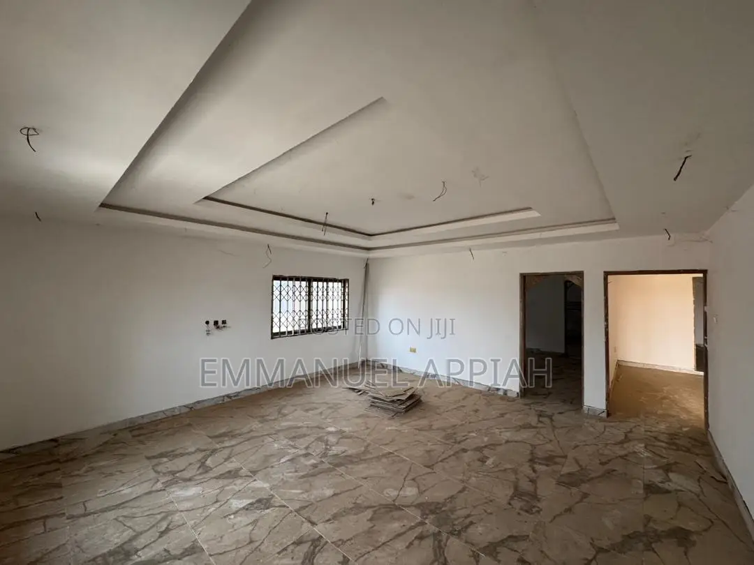 6bdrm House in Gbawe for sale