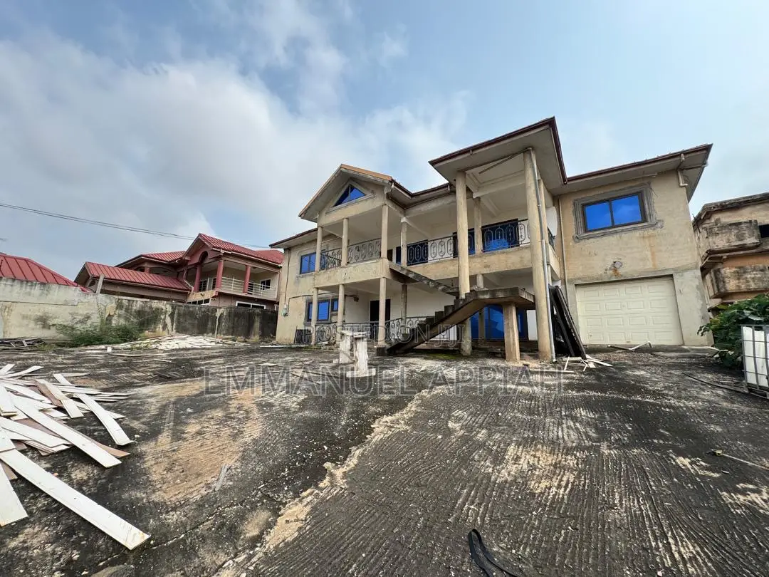 6bdrm House in Gbawe for sale