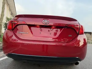 Toyota Corolla SE (1.8L 4cyl 2A) 2018 Red