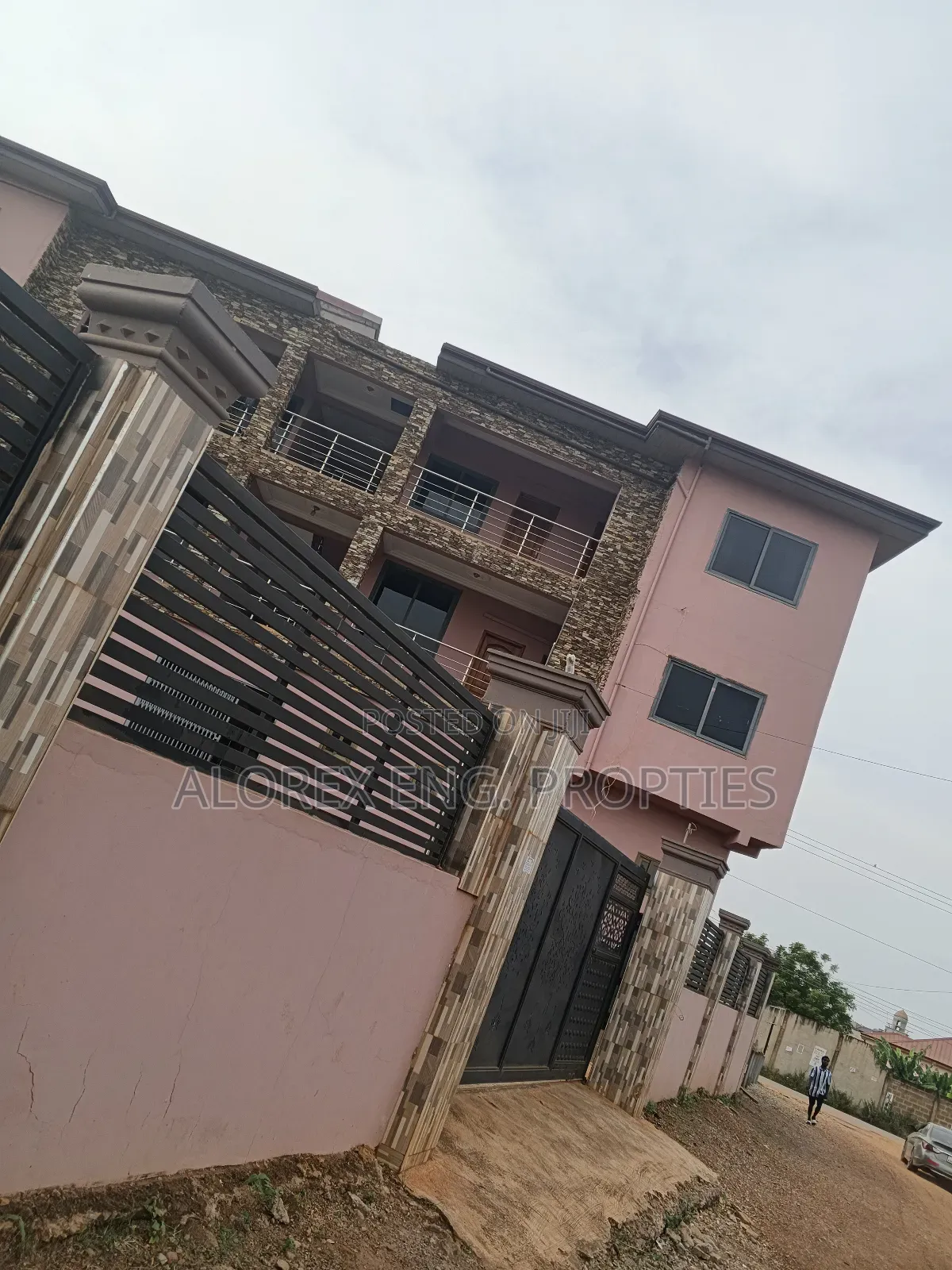 2bdrm Apartment in Ashieyie, Adenta for rent