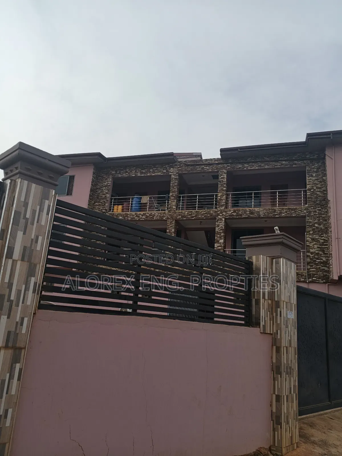 2bdrm Apartment in Ashieyie, Adenta for rent