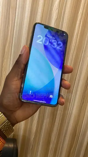New Apple iPhone 11 Pro Max 256 GB Gold