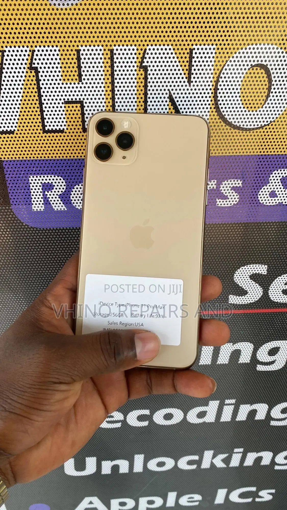 New Apple iPhone 11 Pro Max 256 GB Gold