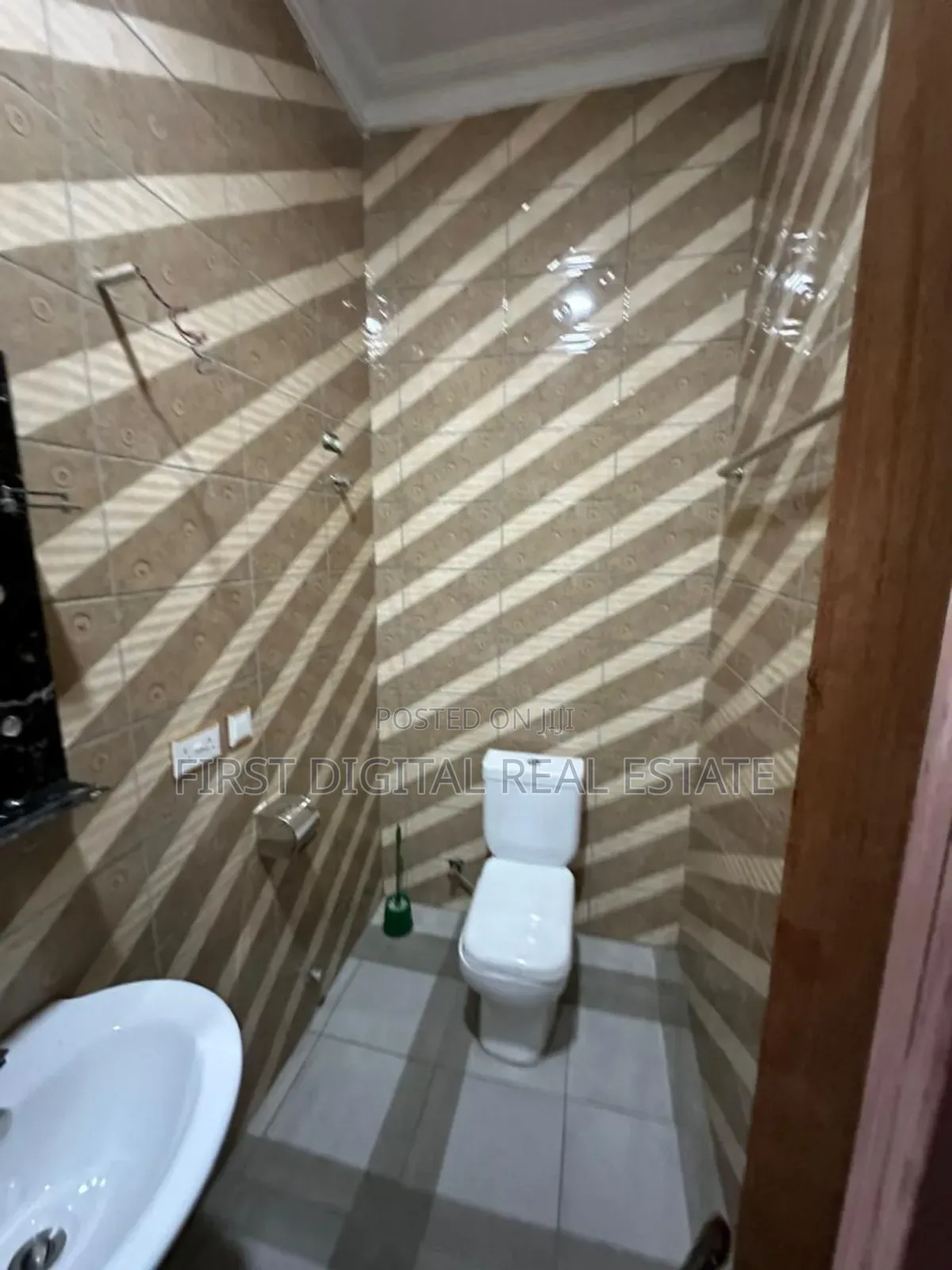 2bdrm Apartment in First Digital Real, West Hills Mall Area for rent
