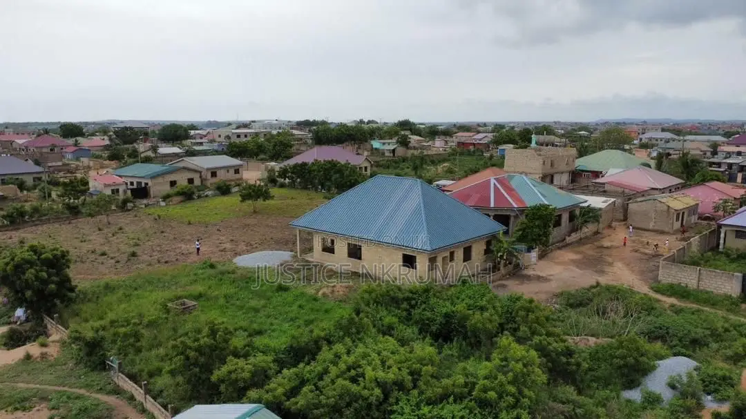 4bdrm Apartment in Mr Justice Estate, Nyanyano for sale