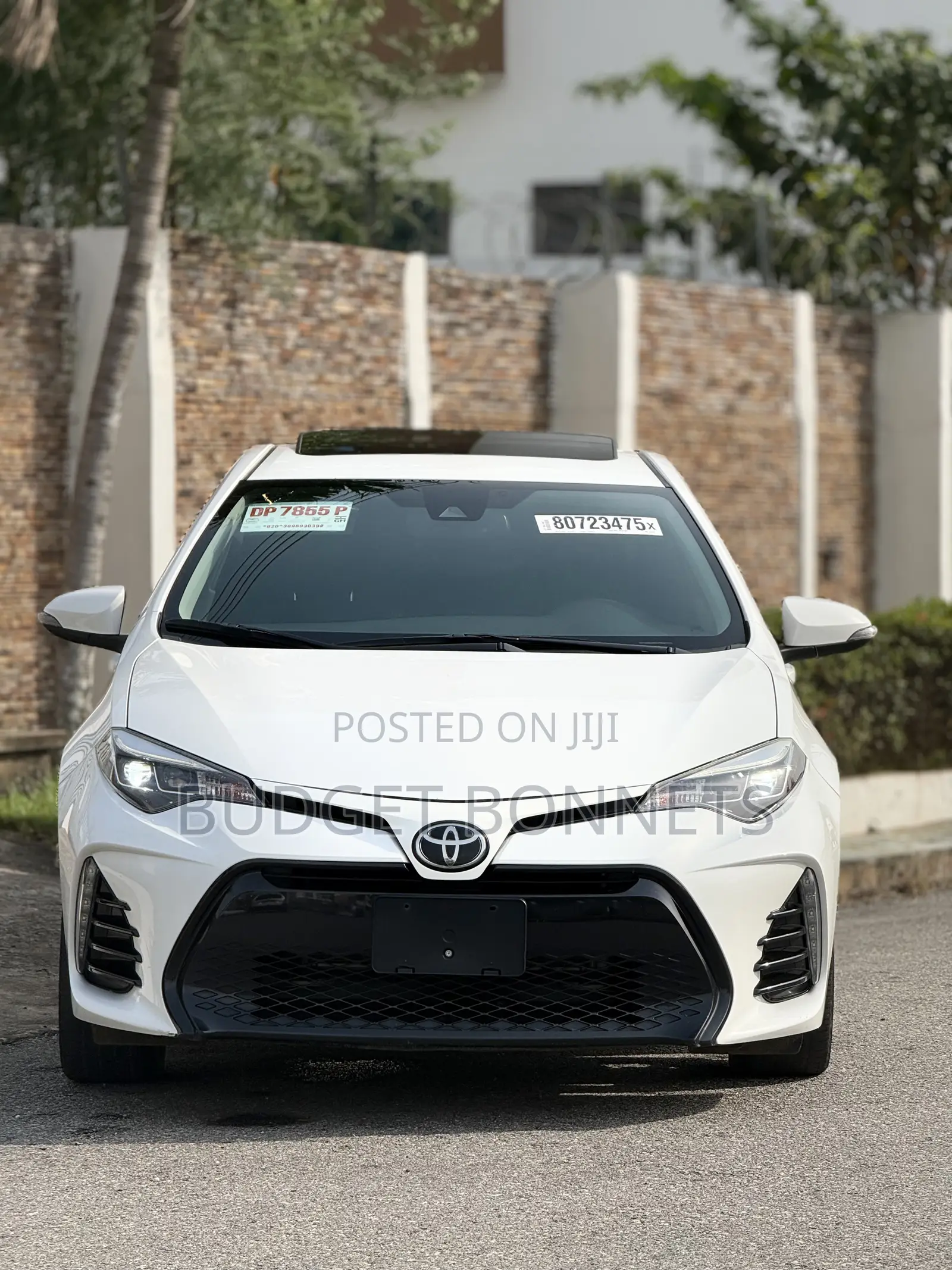 Toyota Corolla XSE (1.8L 4cyl 2A) 2018 White