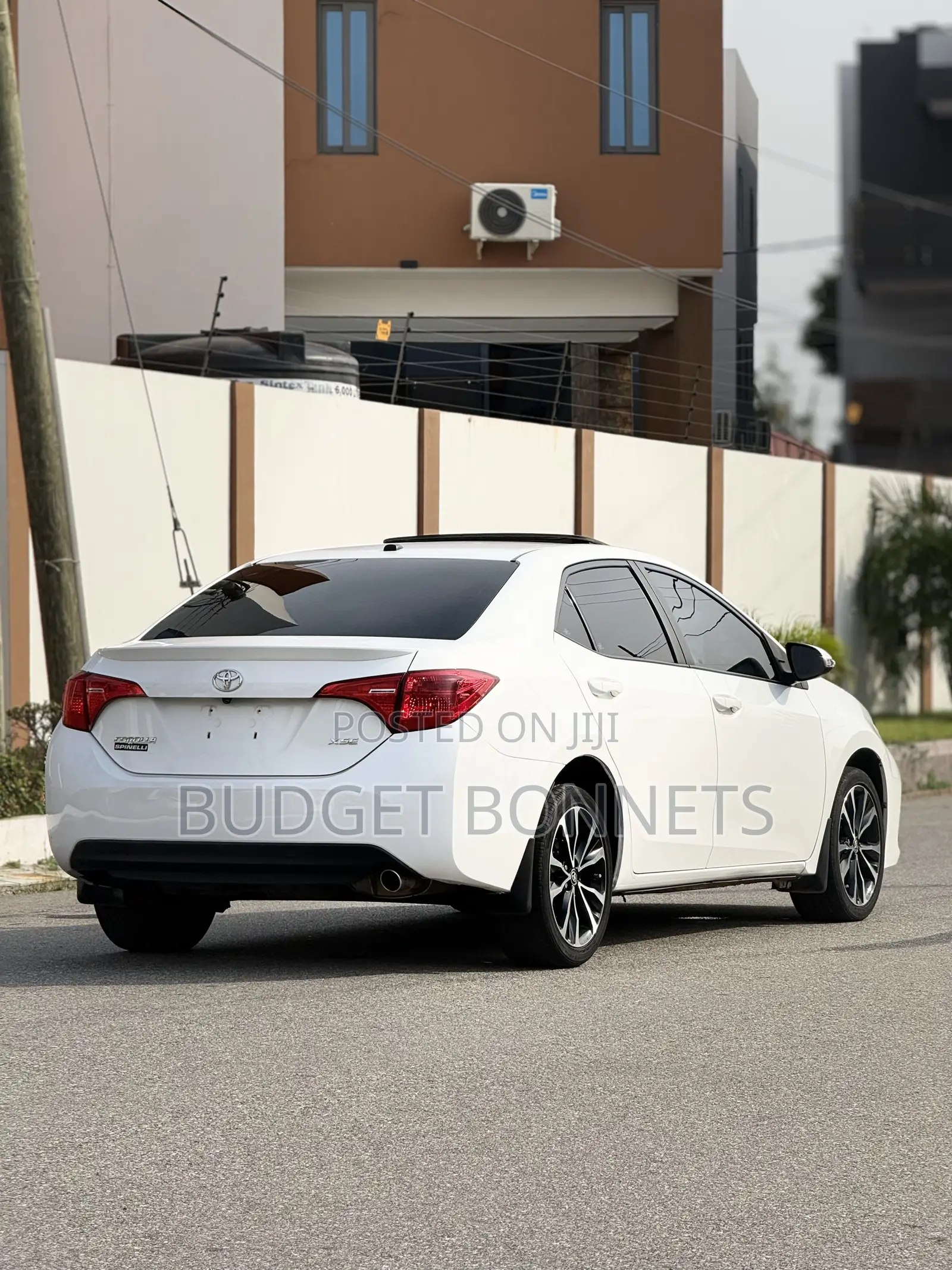 Toyota Corolla XSE (1.8L 4cyl 2A) 2018 White