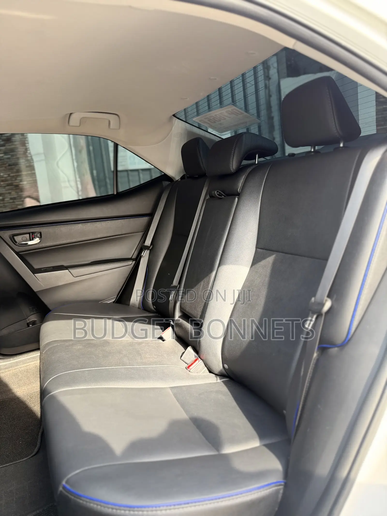 Toyota Corolla XSE (1.8L 4cyl 2A) 2018 White