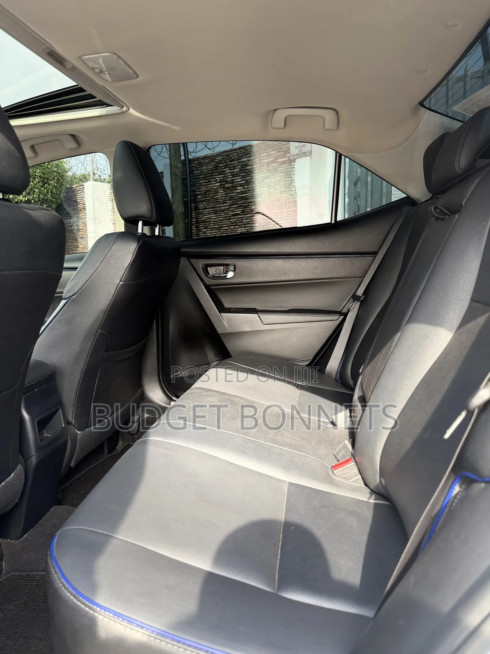 Toyota Corolla XSE (1.8L 4cyl 2A) 2018 White