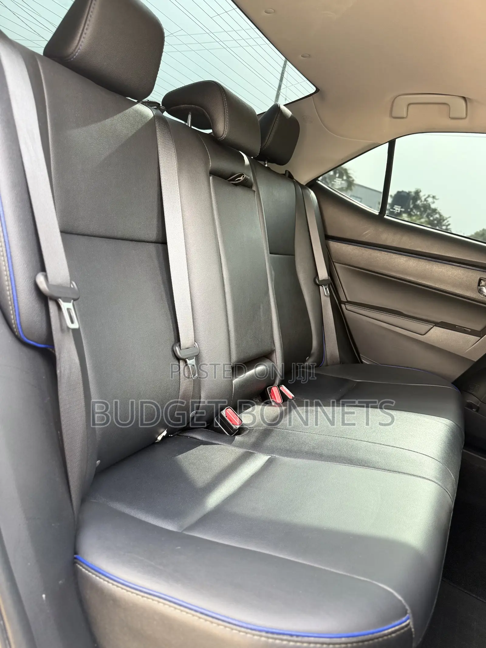 Toyota Corolla XSE (1.8L 4cyl 2A) 2018 White