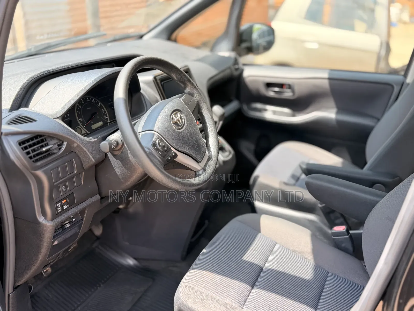 Toyota Voxy 2015 Black