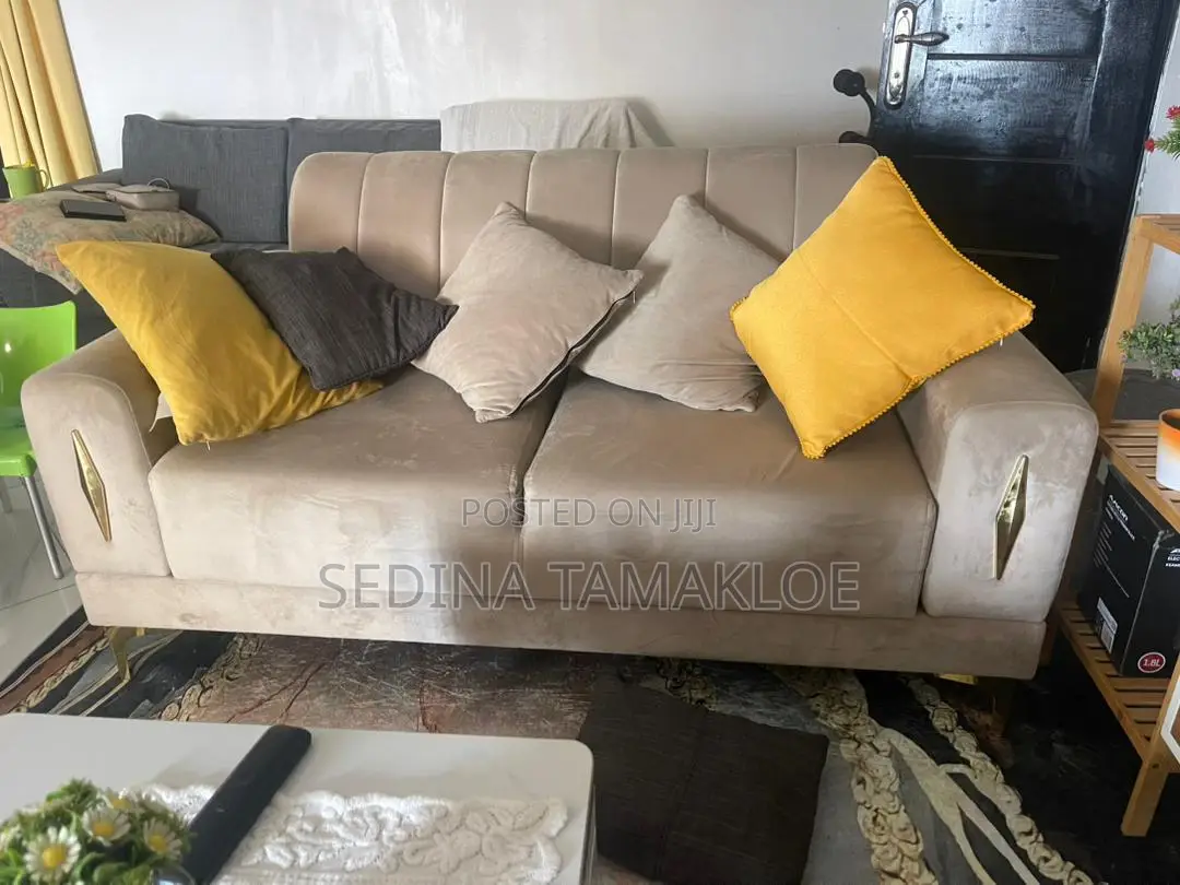 Unique Sofa Set (7 Seater)
