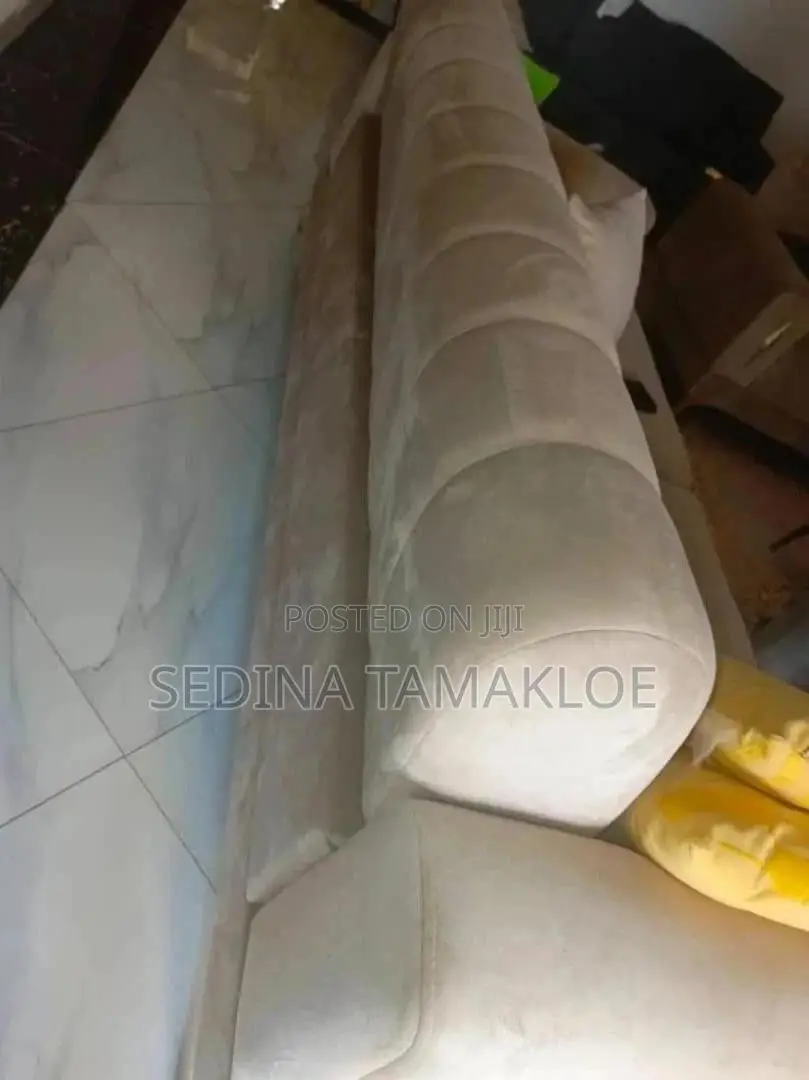 Unique Sofa Set (7 Seater)