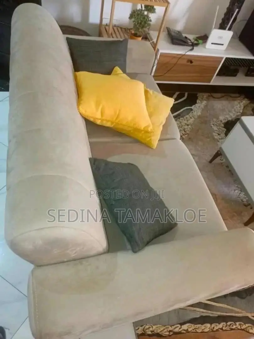 Unique Sofa Set (7 Seater)