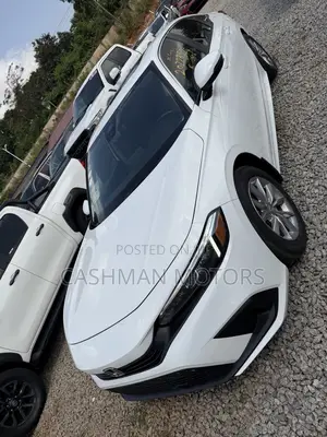 Honda Civic EX-L 2022 White